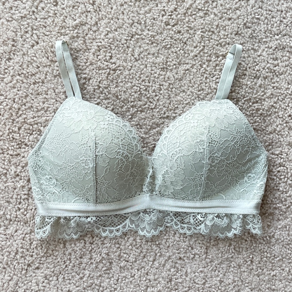 H&M Mint Teal Green Lace Push Up Semi Long Line Wireless Bralette / Bra 32D